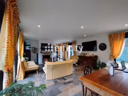 maison 7 pièces - 175 m²