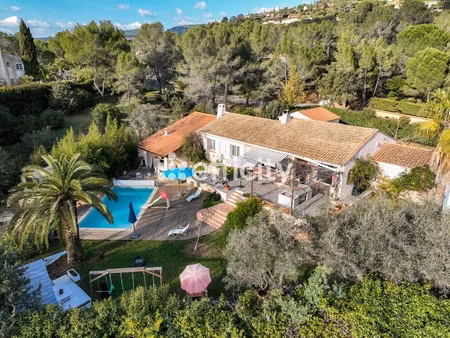 maison 5 pièces - 141 m²