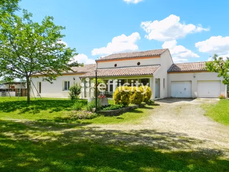 maison 7 pièces - 179 m²