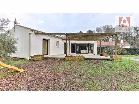 vente maison à soullans (85300) : à vendre / 144m² soullans