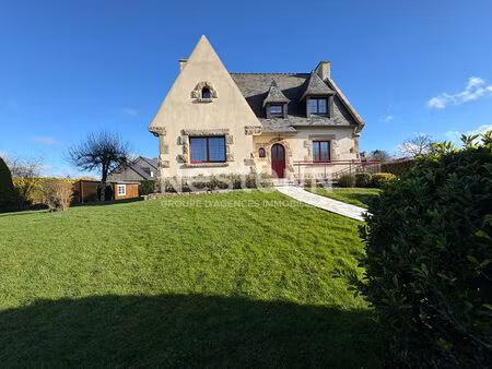 maison à vendre dans le bourg à 12 minutes de lamballe et de ces commodités