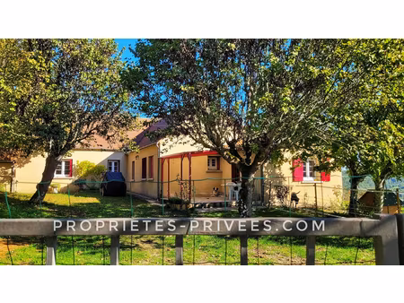 plazac- vallée vézère - maison en pierre avec 2 parties indépendantes. vue magnifique. 3/4