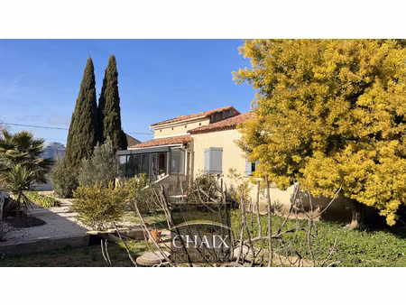 maison de plain-pied rénovée sur terrain de 1 000 m2