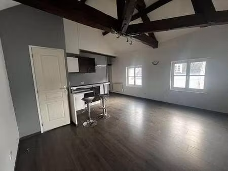 location appartement 2 pièces à saumur (49400) : à louer 2 pièces / 40m² saumur