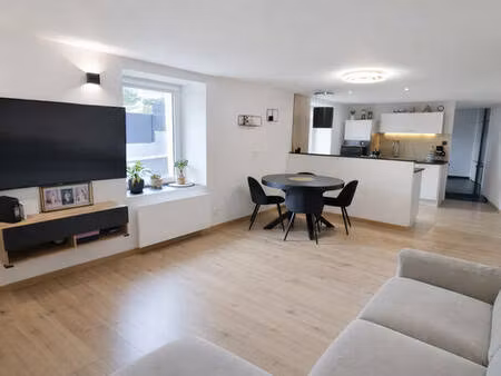 splendide t3 avec entrée indépendante et jardin – dampierre-les-bois