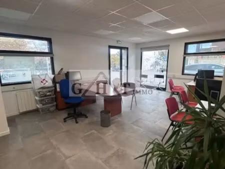 local commercial - bureaux a louer villeneuve le roi