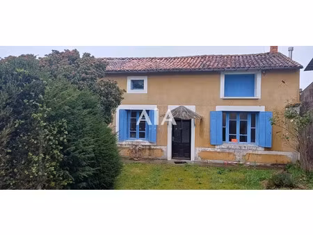 vente propriété 3 pièces 71 m² à saint-fraigne (16140)  69 550 €