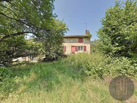 arnas - ferme à rénover avec 16 686m² de terrain