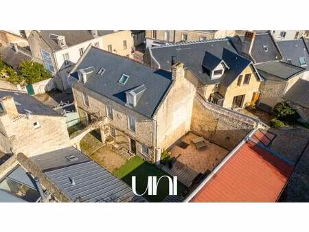 ensemble immobilier 10 pièces de 200m2 - luc sur mer