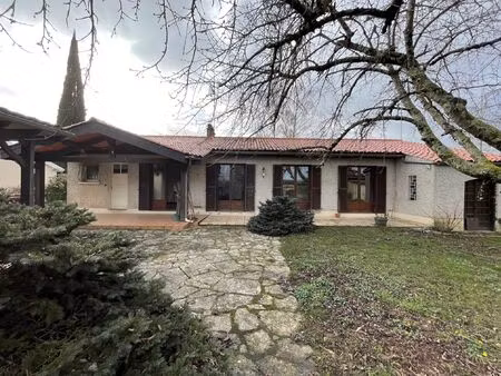 villa t4/5 sur 1248m² double garage et atelier