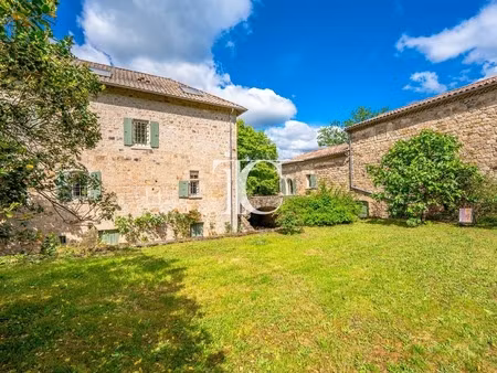 maison de maître de standing à vinezac