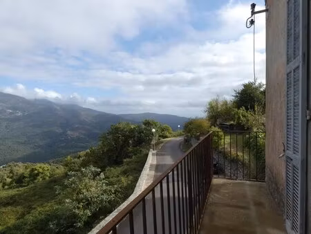 maison de village - 2 habitations et jardin à campile
