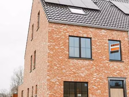 appartement te huur in stekene met 3 slaapkamers