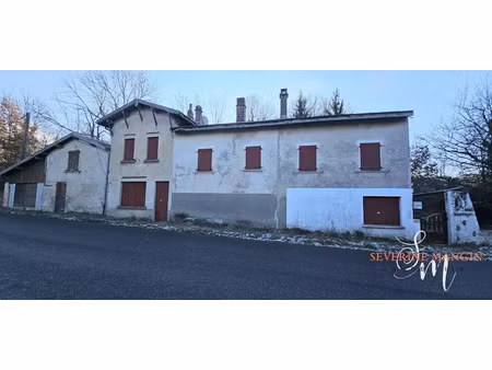 vente maison 9 pièces 208.9 m² à montmiral (26750)  175 000 €