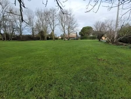 terrain 1 026 m² odars