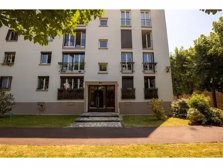 exclusivite - appartement 3 pièces cave & place de parking paris 17eme métro brochant
