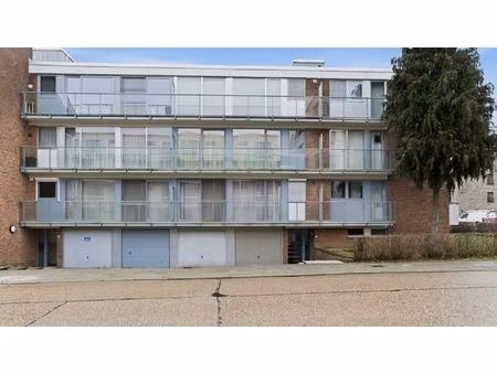 te koop: appartement 3 slpk en dubbele garage