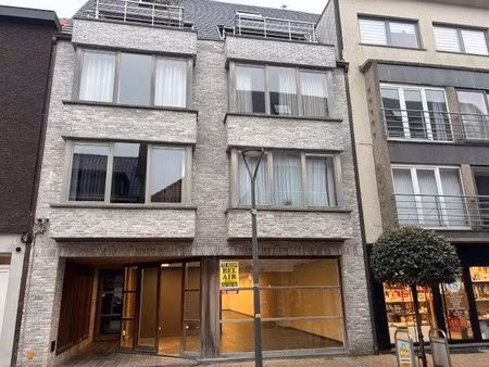 handelsruimte in de commerciële straat van bredene duinen