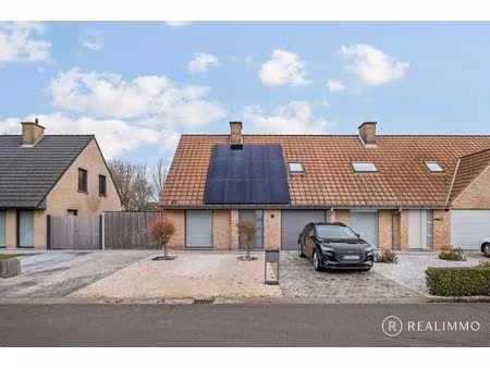 verzorgde halfopen bebouwing op 364 m² in rustige verkaveling te avelgem