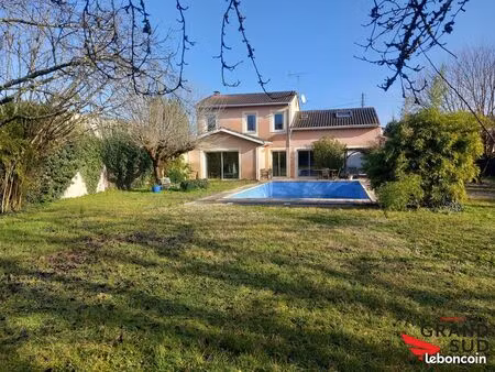 maison 7 pièces 200 m²