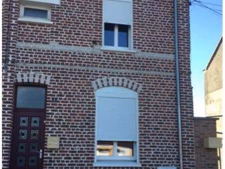 a vendre une maison semi individuelle