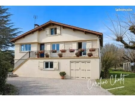 maison 9 pièces 180 m²