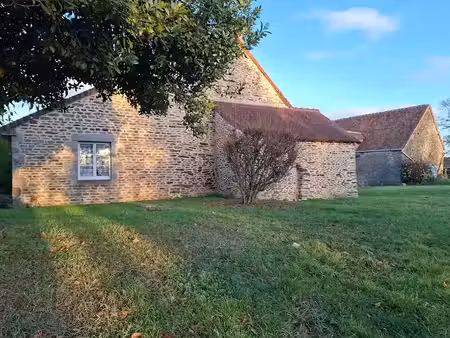 vente propriété 5 pièces 276 m² à champfrémont (53370)  210 000 €