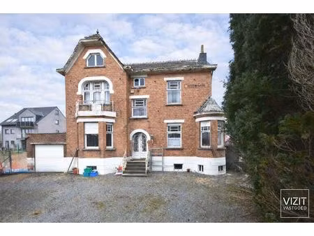 te renoveren kasteelvilla met uitzonderlijk potentieel in idegem