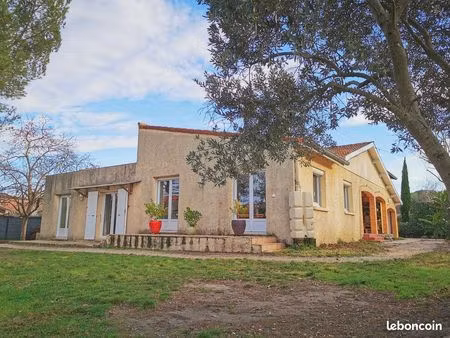 grande maison de plain-pied  hyper centre castanet  quartier très calme (185 m2 sur 1000 m