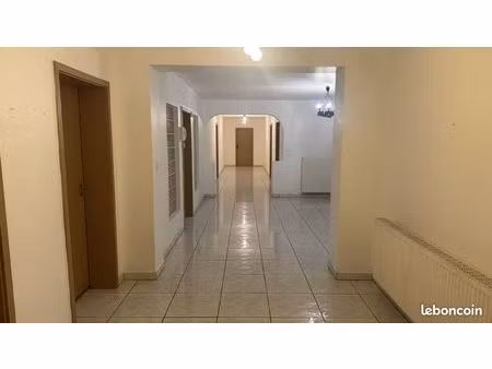 maison 9 pièces 253 m²