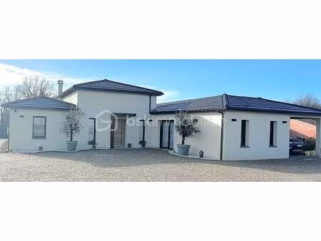 maison contemporaine de 190 m² à saint-antoine-sur-l'isle