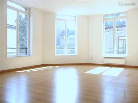 elbeuf-loue grand t3 61 m² rénové - mairie cci