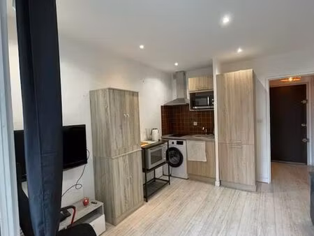 studio meublé à l'année centre ville