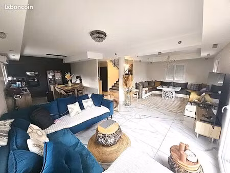 maison 7 pièces 176 m²