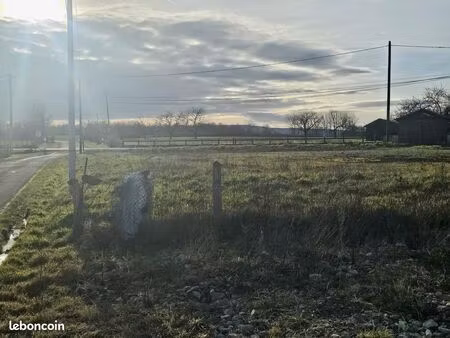 terrain 1 591 m² baudrieres