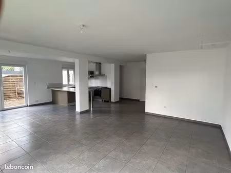 maison bi-famille de plain-pied avec jardin