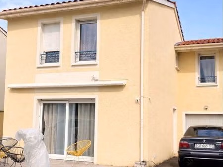 vend maison de 108m2 avec spa  climatisation et grand garage