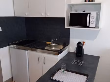 studio meublé internet + électricité compris