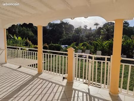 loue appartement 2 pièces à petit bourg