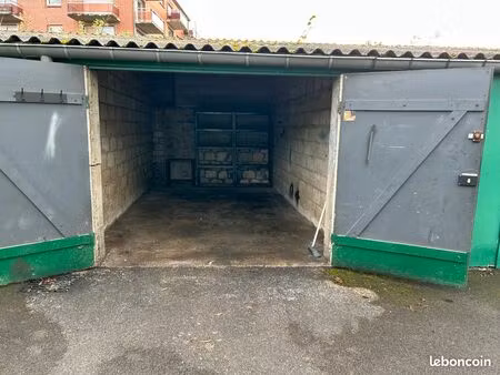 garage en centre-ville