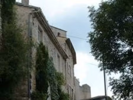 maison de village 60m2 rénovée et tres bien située