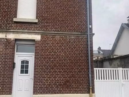 location maison 4 pièces 85 m2 à saint-quentin