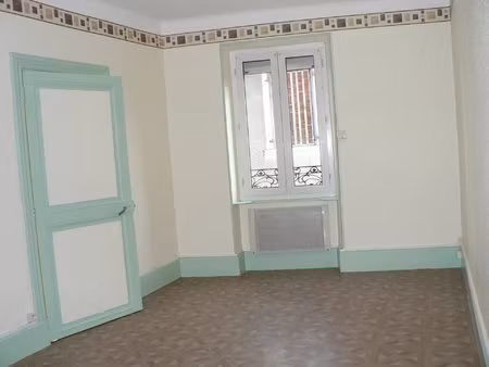 appartement t3 loué de 77m² en centre ville