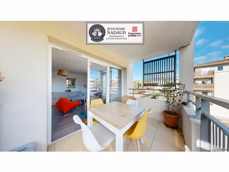 en exclusivité : appartement t2 récent avec terrasse et garage sans vis à vis