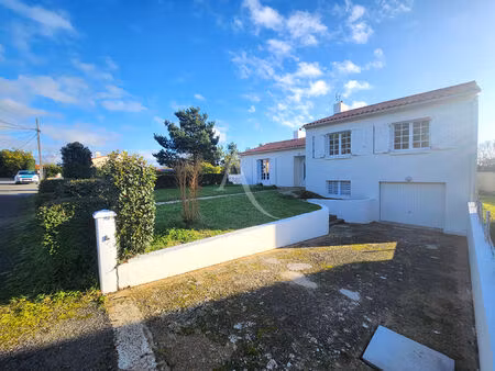 vente maison 5 pièces  132.00m²  vairé