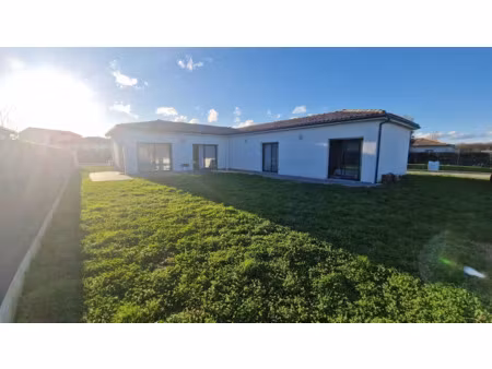 vente maison 4 pièces 116 m² à montbartier (82700)  304 200 €