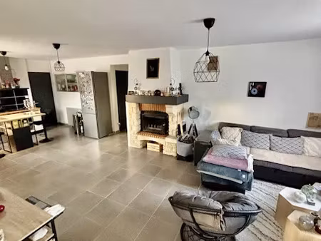 vente maison 4 pièces 102 m² à saint-quentin-de-baron (33750)  273 000 €