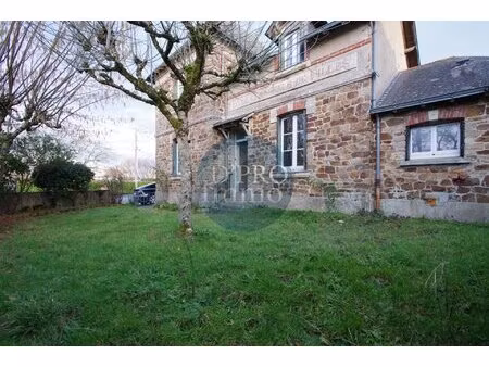 charme de l’ancien et fort potentiel – maison en pierre au cœur de la haie-fouassière