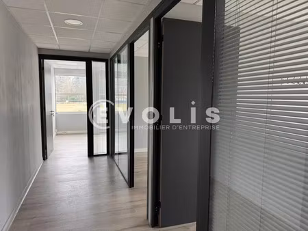 location - bureaux - 104 m² environ