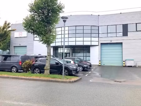 location bureau elancourt 78990